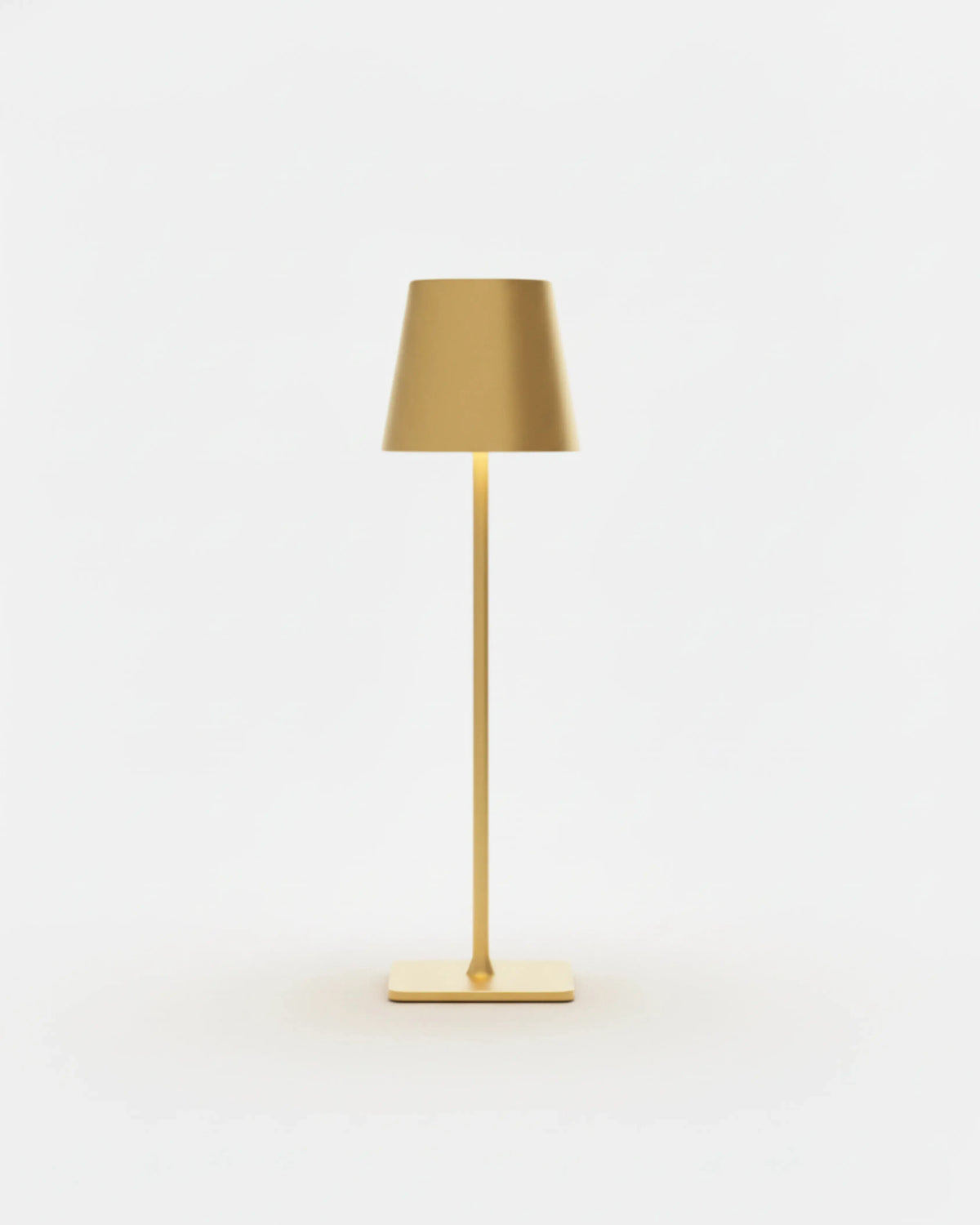 Cordless table lamp FOGGIA No.01 in Brushed Gold, golden cone shade and stem switched on