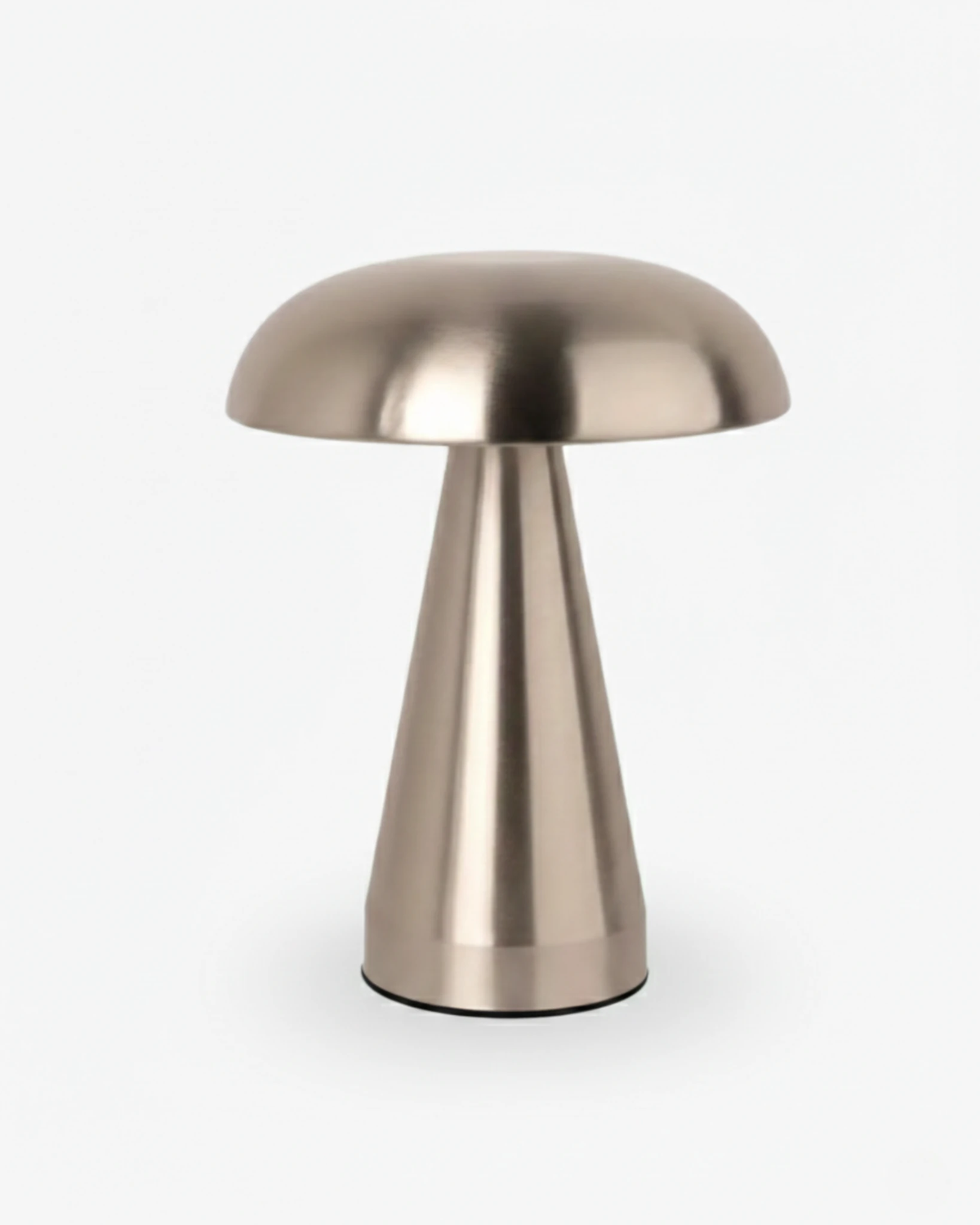 Cordless mushroom lamp LUMA No.04 in Silver, brushed aluminum dome and tapered base, product view